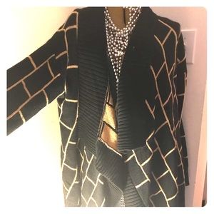 Sweater black n gold